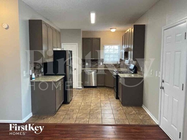 Photo - 1310 Invermere Dr SE