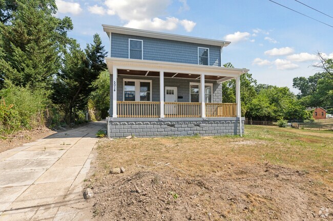 Building Photo - 5014 Apache St Rental