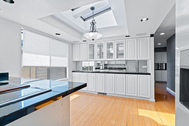 Photo - Updated 3 Bedroom Duplex in Hayward with G...