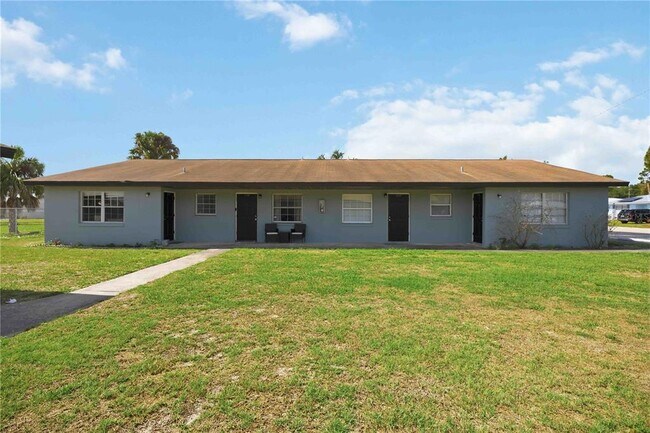 1118 Melody Ln