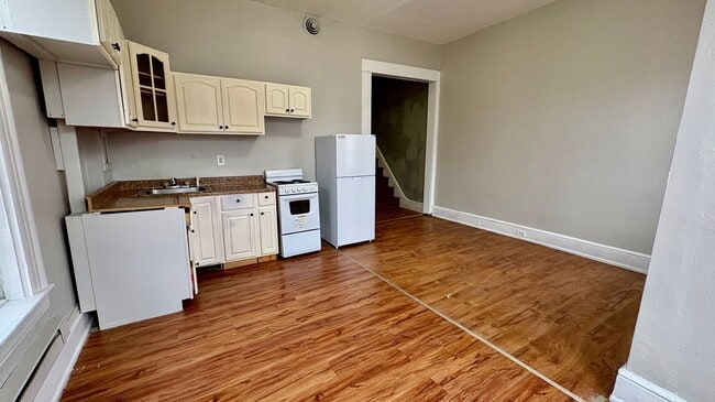Photo - 158 S Pershing Ave Unit Apt 2 Front