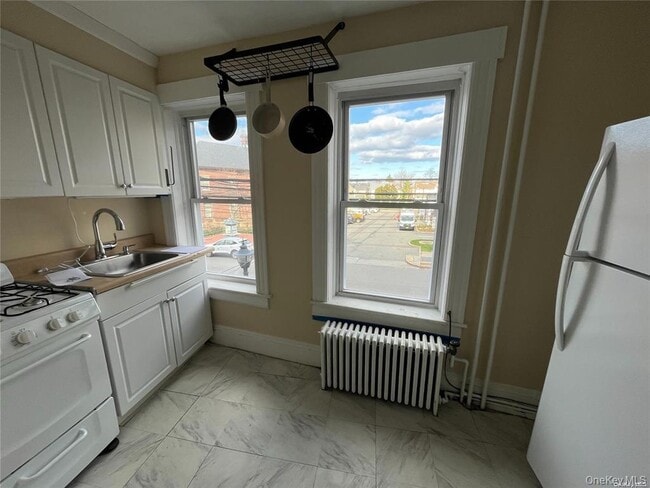 Building Photo - 65 Audrey Ave Unit 200 Rental