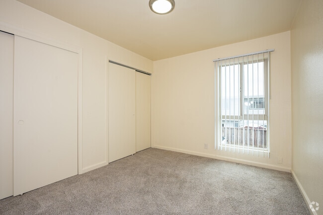 2BR, 1.5BA - 1,000SF - Second Bedroom