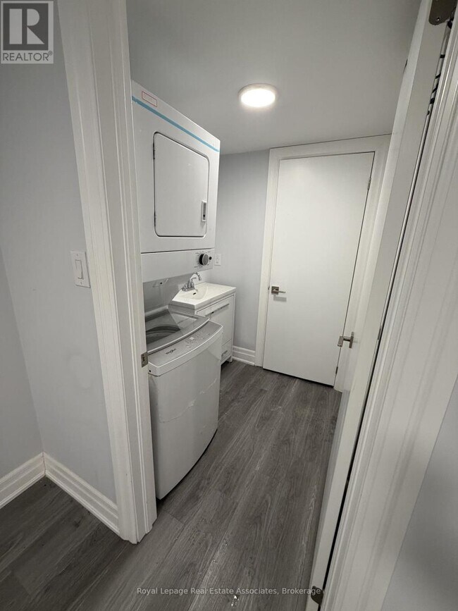 Photo - 46 Dell Park Ave