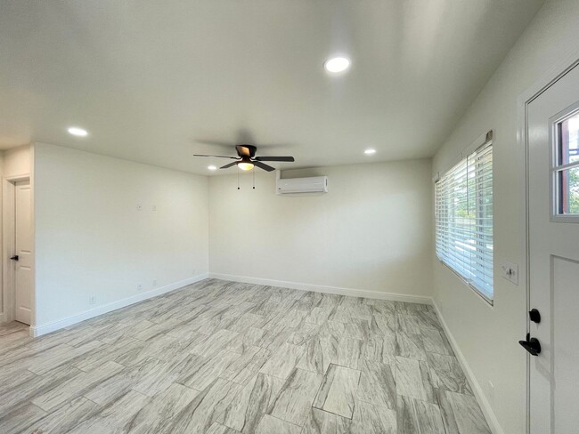134 N Poplar Avenue