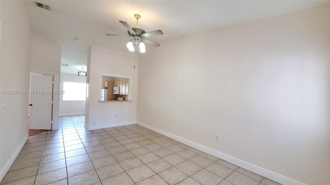 Photo - 640 NW 79th Ave Unidad 202