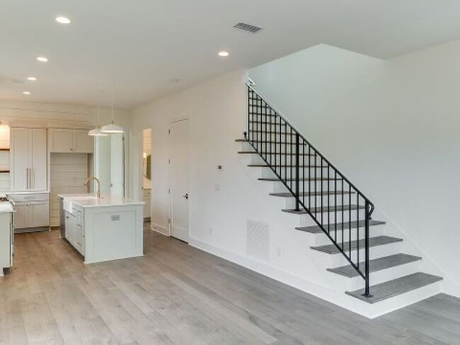 Photo - 3bed/3.5Bath LakeFront Home in Trilith