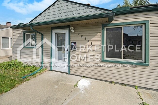 Photo - 28342 Rosemont St