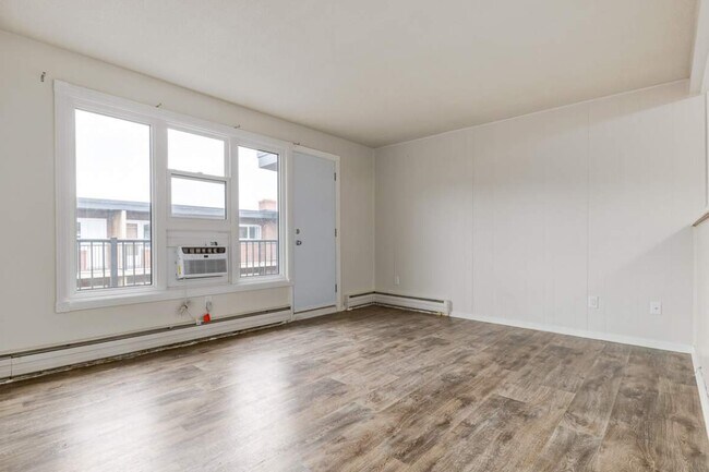 Building Photo - The Lenberne