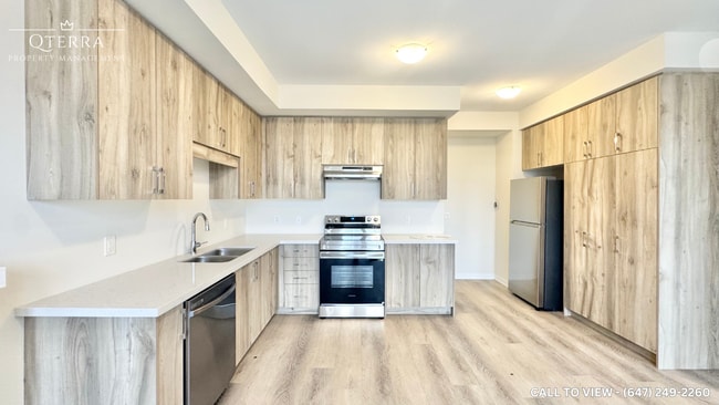 Photo - 43 Kingbird Cmn