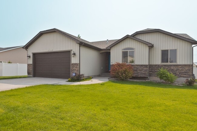 Photo - 5 Bed 3 Bath Home in Idaho Falls