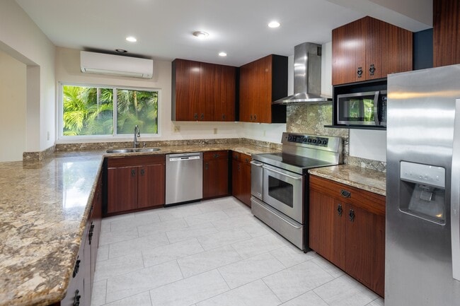 Photo - 6969 Niumalu Loop