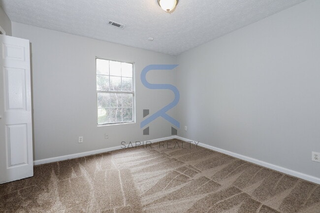 Photo - Move in before October 31st and get a $250...