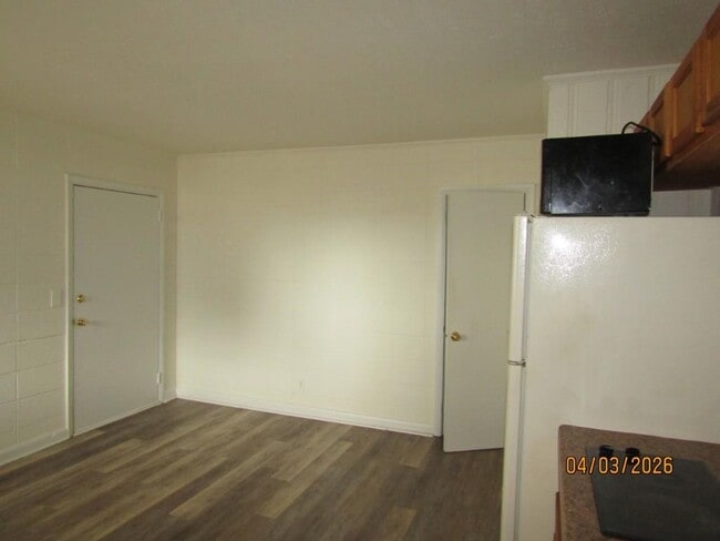 Photo - 204 4th Ave N