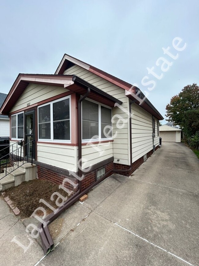 Photo - Charming 3-Bed, 1.5-Bath Home with Spaciou...