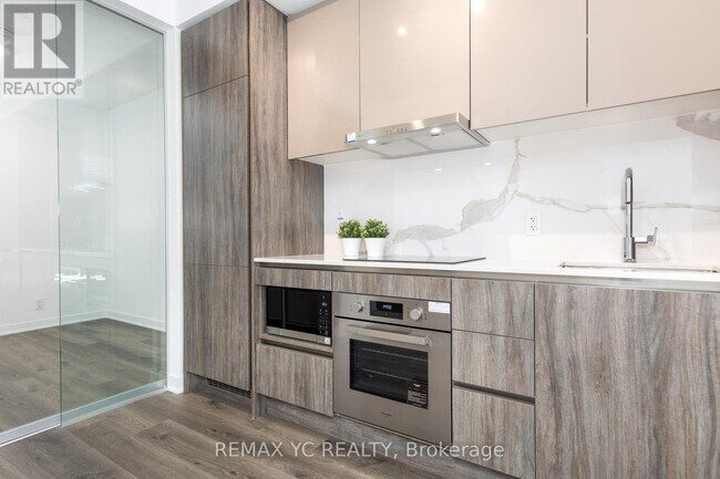 Photo - 180 Front St E Unité 1007