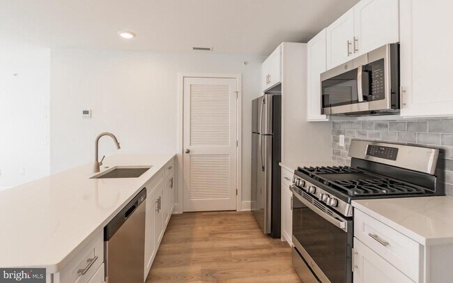 Photo - 1616 N Bailey St Unit 301