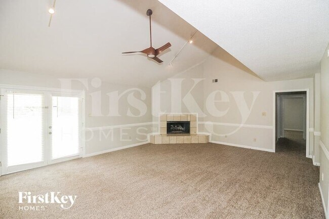 Photo - 594 Featherwind Cove N