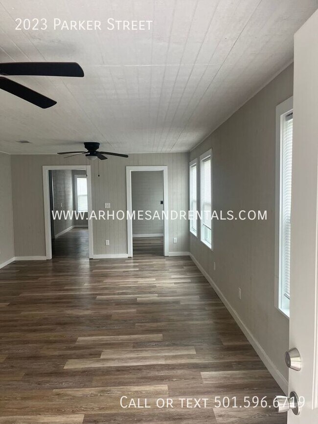 Photo - 2023 Parker St