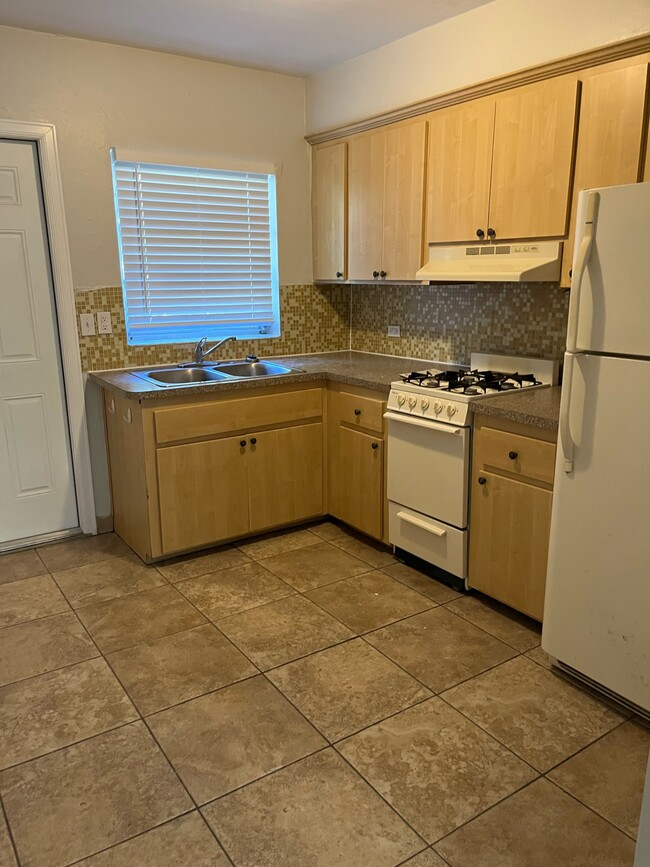 Kitchen - 1143 SW 12th Ave Casa