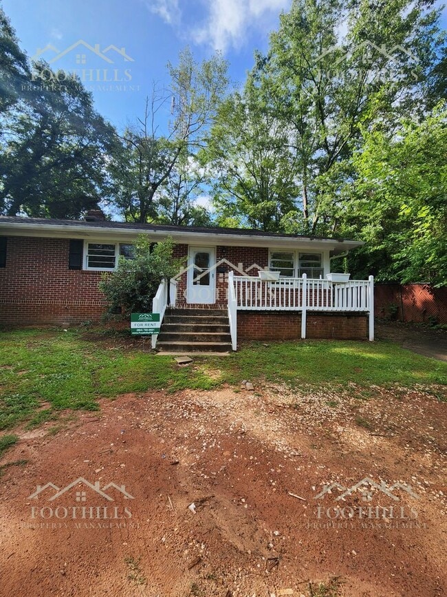 Photo - 204 Pine Ln Apartment Unit A
