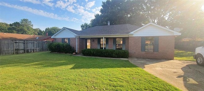 Building Photo - Millbrook Home For Rent