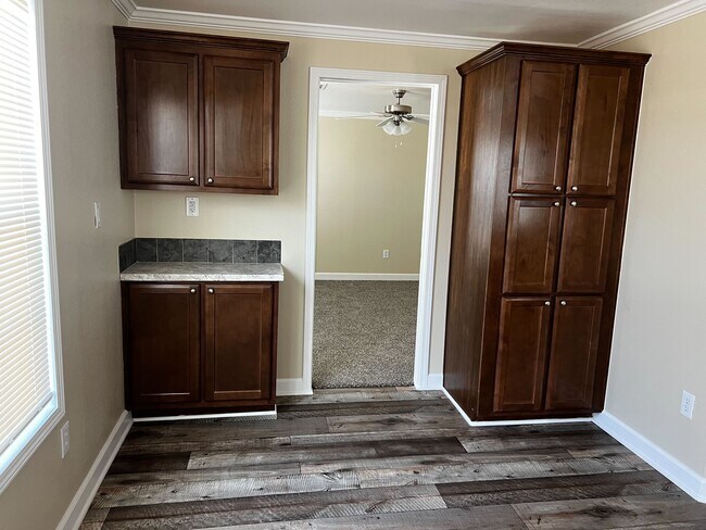 Photo - 709 N Collins Fwy