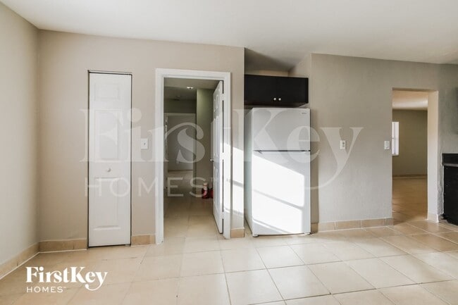 3600 NW 40th Ct