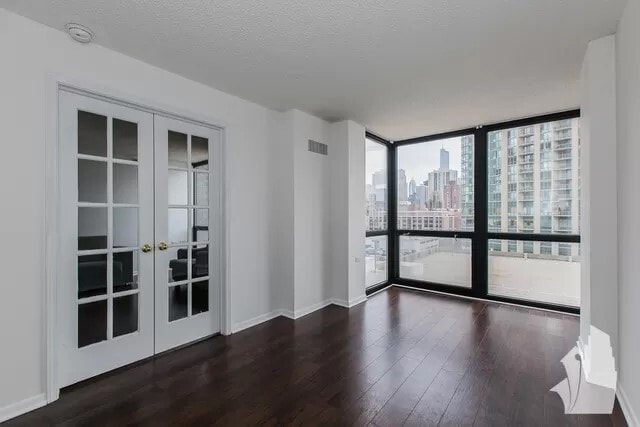 Photo - 1122 N Clark St Unidad 1009