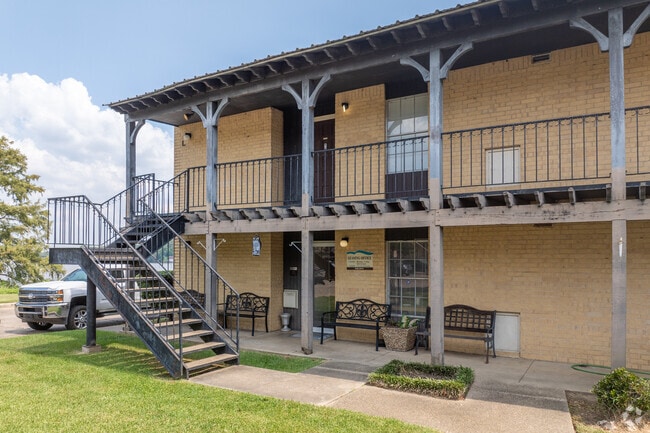 Leasing Office
