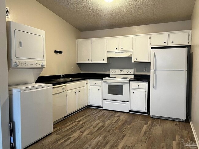 Photo - 6801 Tiki Ln