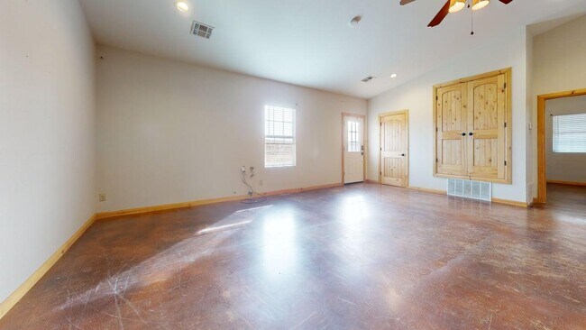 Photo - 12748 NE Wolf Rd