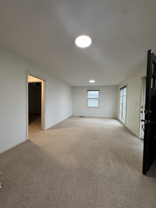 Photo - 316 Tamworth Dr