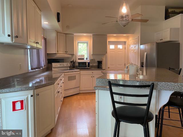 Photo - 1420 Riverside Dr