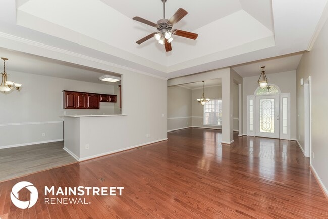 Photo - 4420 Benchmark Dr