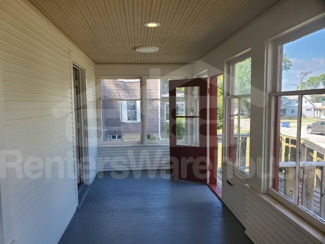 Photo - 608 Red Wing Ave