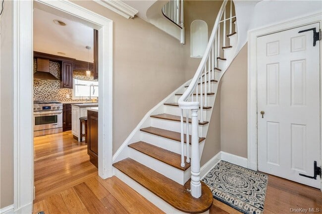 Photo - 353 Old Mamaroneck Rd