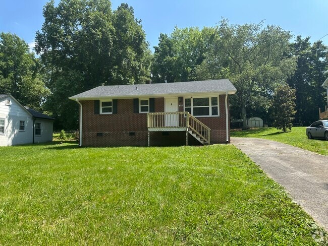 Building Photo - 240 E Davidson Ave Rental