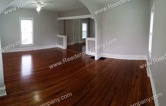 Photo - 204 W Sigler St