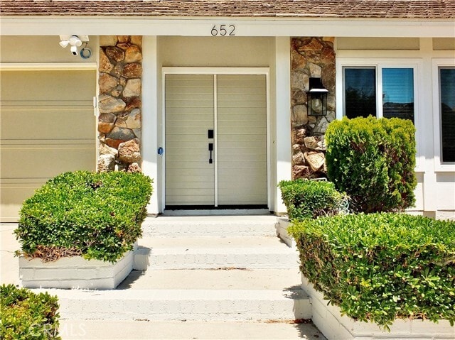 Photo - 652 Margo Ave