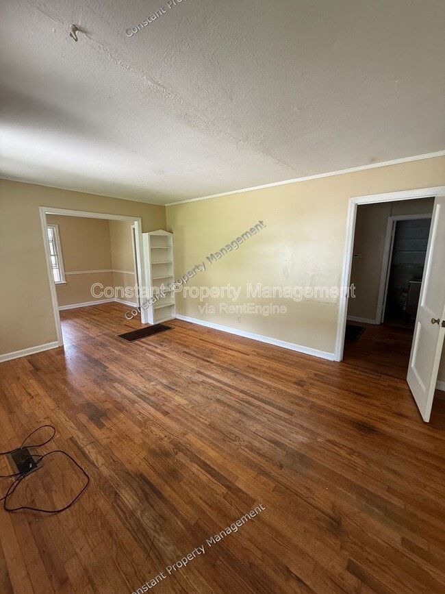 Photo - 3069 Somerset Dr