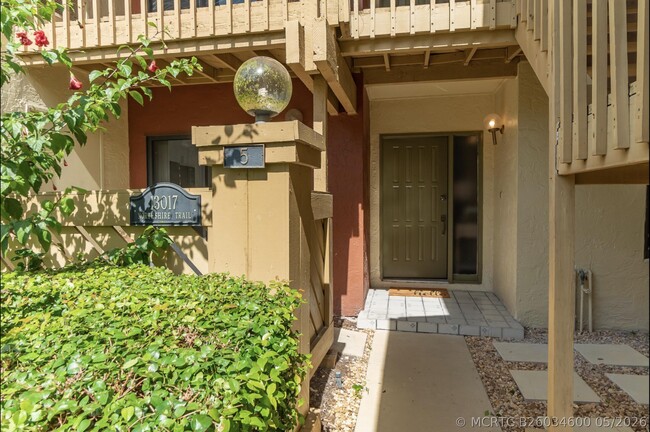 Building Photo - 13017 Northshire Trail Unit 5