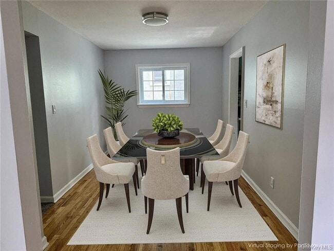 Photo - 415 Warwick Ave