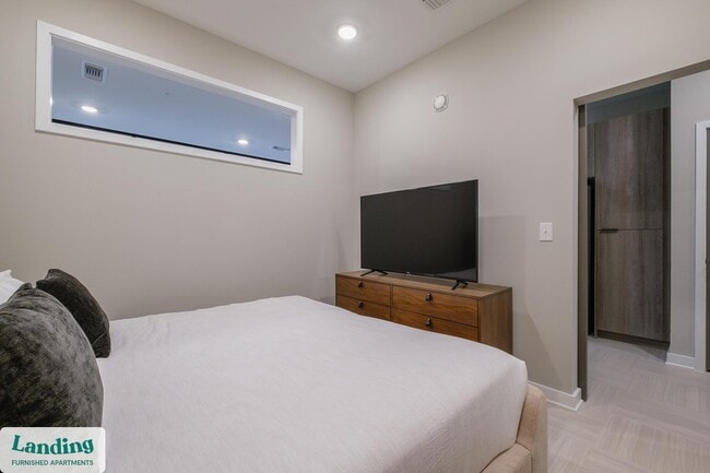 Photo - 600 19th St N Unidad 608