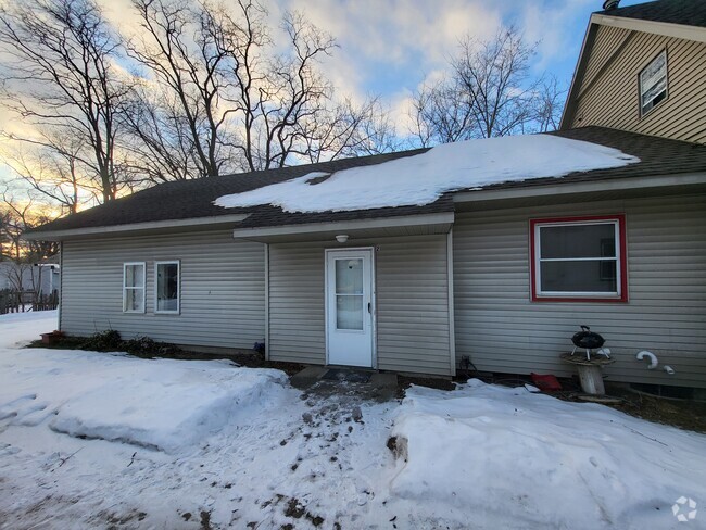 Building Photo - 783 Catawba Ave Unit A Rental