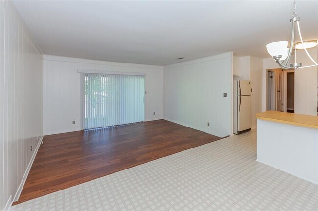 Photo - 2502 Trailside Dr