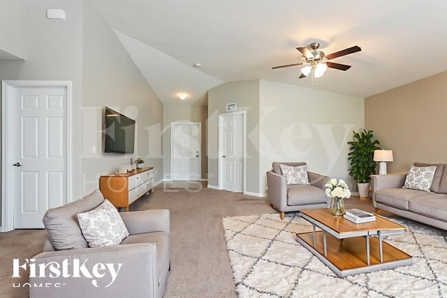 Photo - 461 SW Kestor Dr