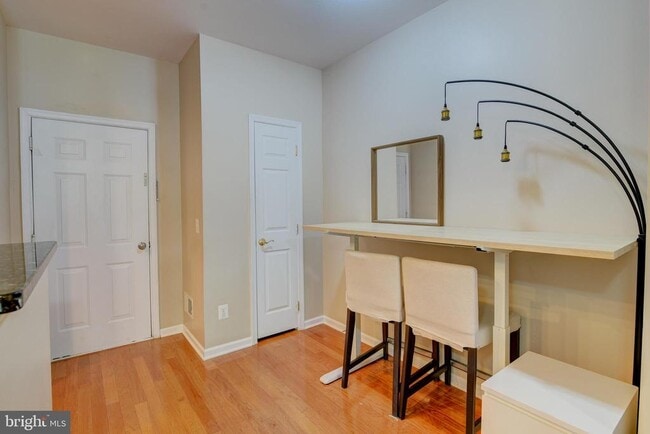 Photo - 43920 Hickory Corner Terrace