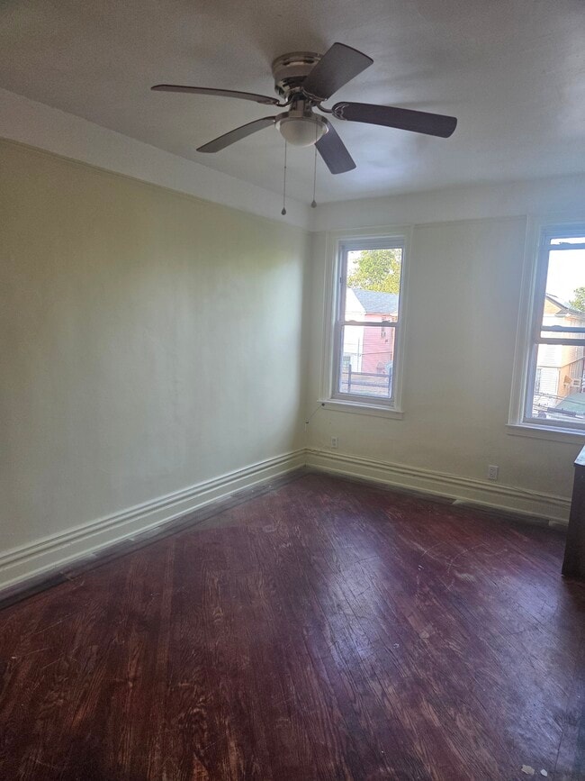 Photo - 1393 Troy Ave Unit pacious 2 Bedroom • Top Floor • Quiet Block