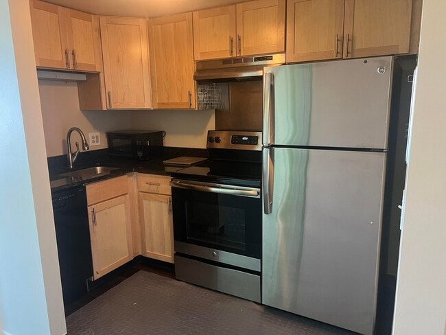 Photo - 555 E William St Unidad 22G